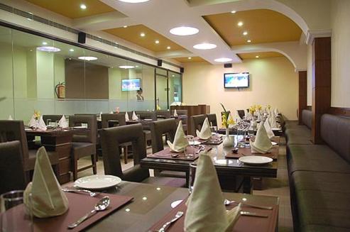 Crown Royale Hotel Dehradun Exterior photo