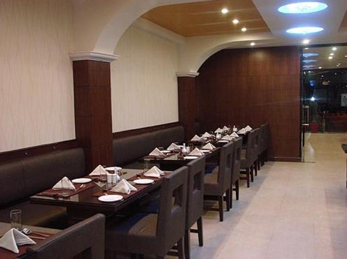 Crown Royale Hotel Dehradun Exterior photo