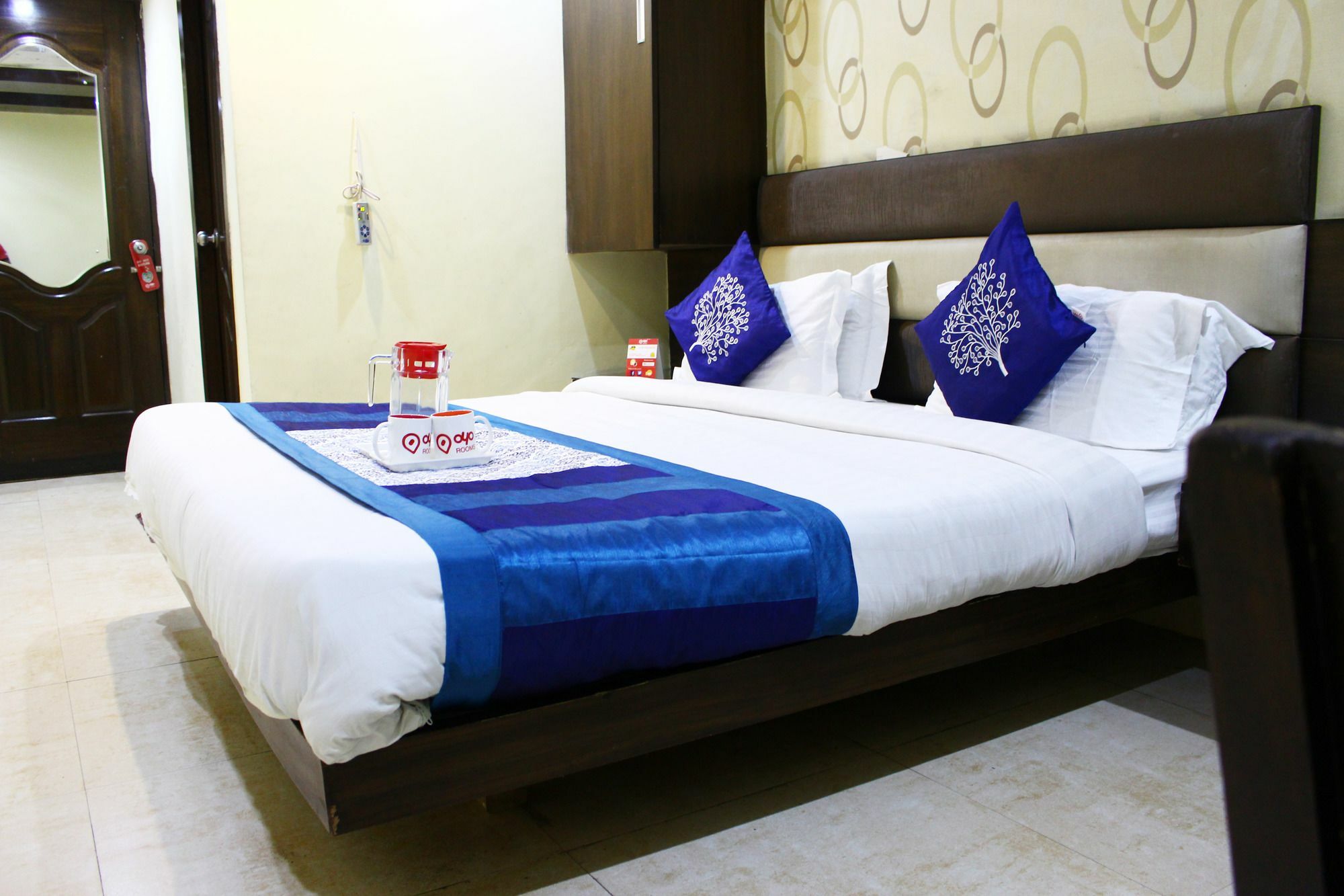Crown Royale Hotel Dehradun Exterior photo