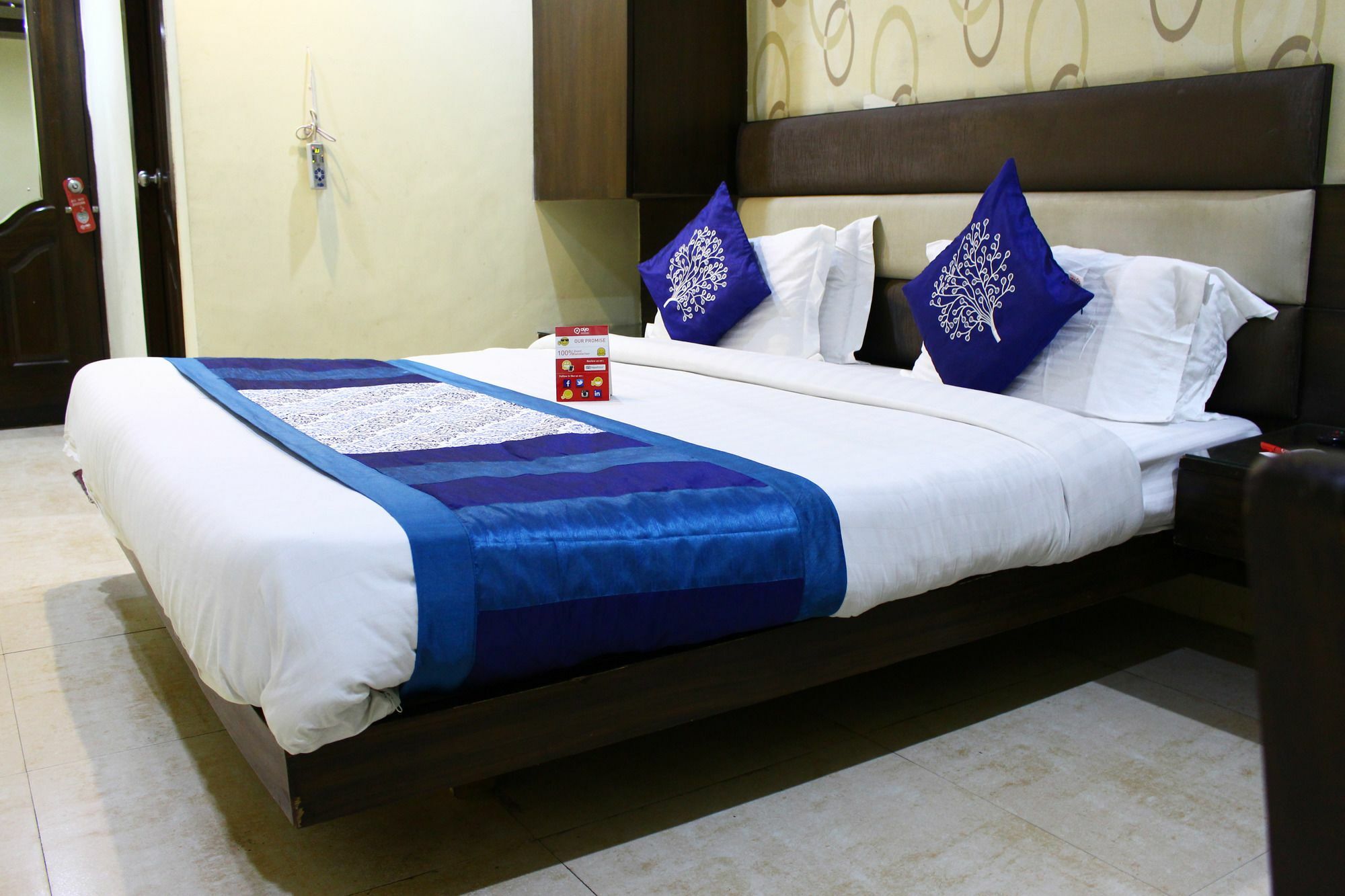 Crown Royale Hotel Dehradun Exterior photo