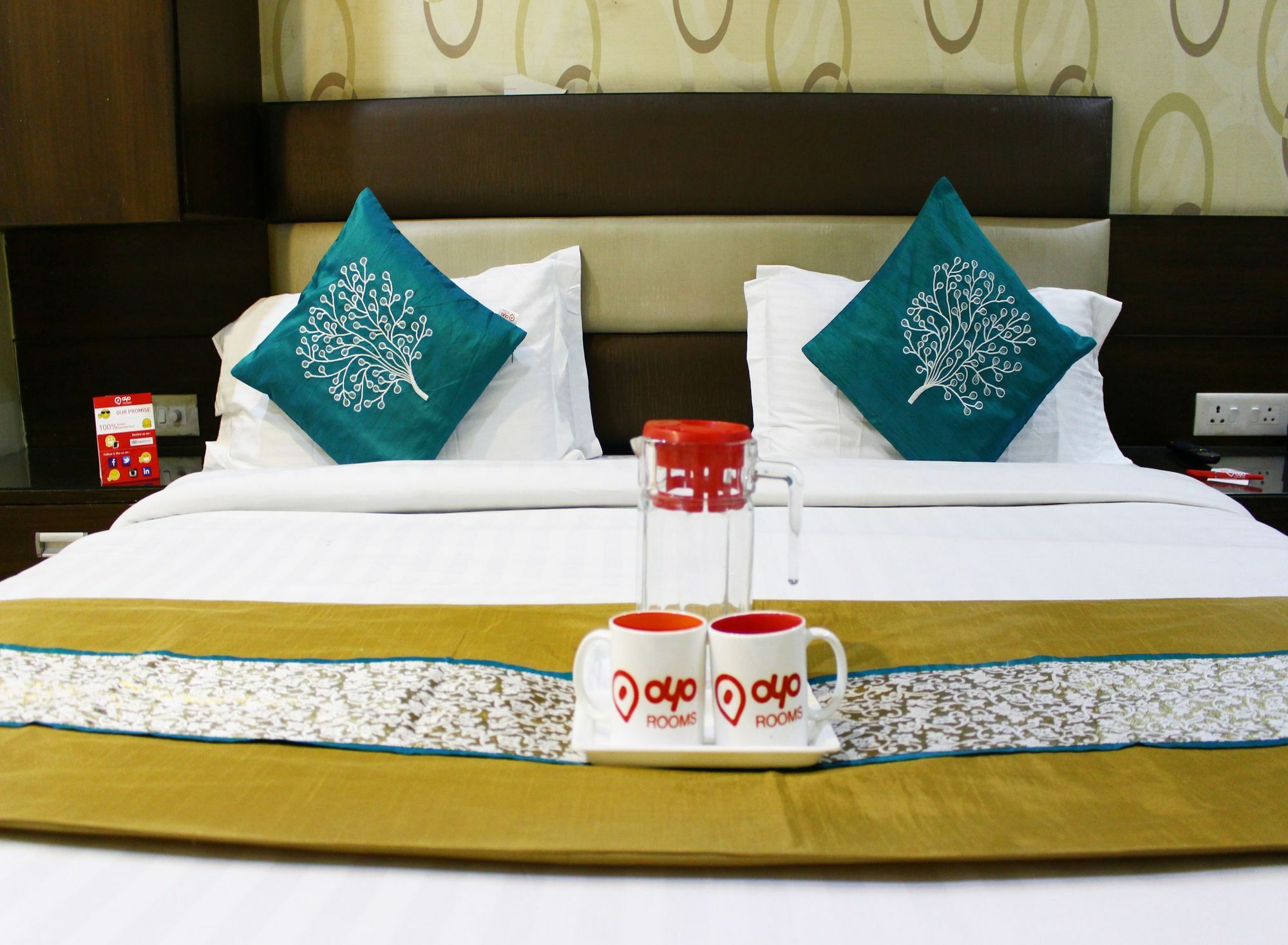 Crown Royale Hotel Dehradun Exterior photo